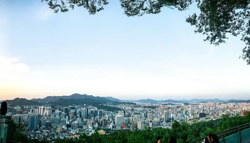 首爾塔纜車：空中飛躍，俯瞰首爾全景